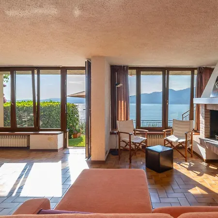 Apartment Garda Lake, Free Park, Big Swimming Pool Torri Del Benaco